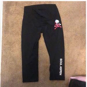 Lululemon Size 10 Wunder Under Capri EUC